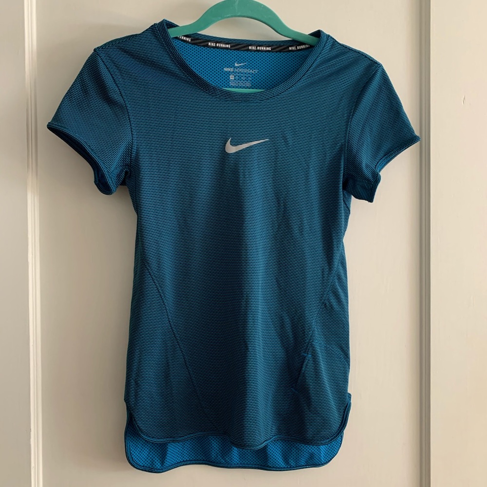 NWOT Nike Aeroreact Running Top Size XS